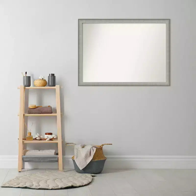 Miroir mural étroit élégant 41"x30" pour salle de bain, finition étain - Amanti Art : Quincaillerie de montage incluse