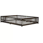 Lit de sol MAYEERTY Queen avec clôture, porte, barrières de lit en bois d'hévéa marron