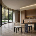 Meridian Furniture, Chaise de salle à manger en velours Conrad