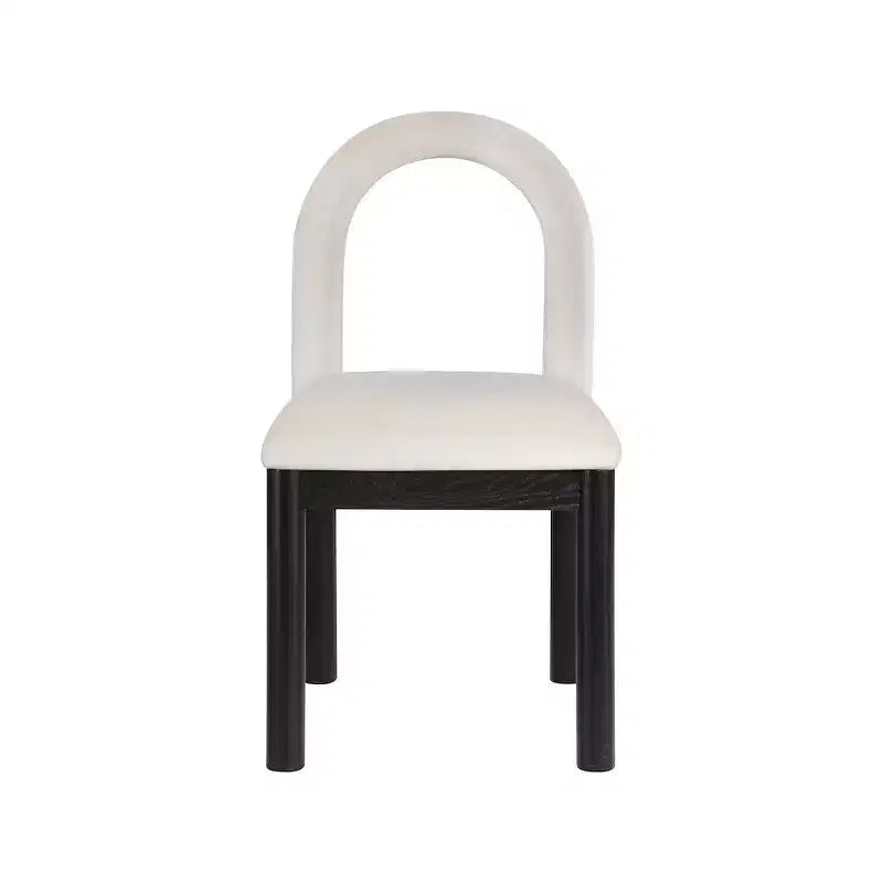 Meridian Furniture, Chaise de salle à manger en velours Conrad