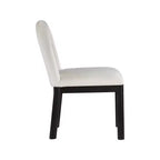 Meridian Furniture, Chaise de salle à manger en velours Conrad