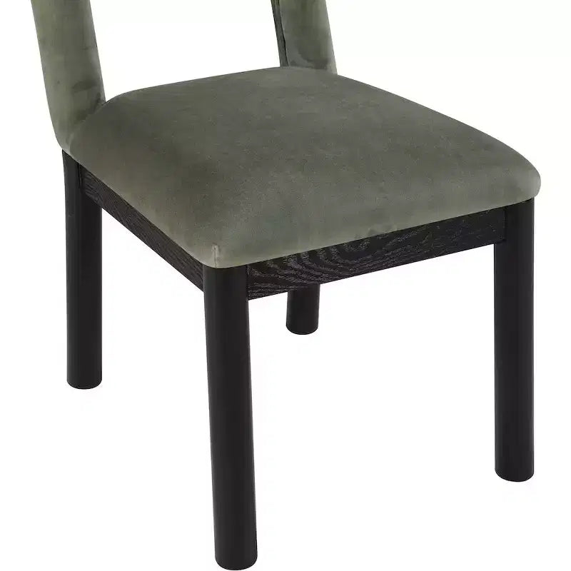Meridian Furniture, Chaise de salle à manger en velours Conrad