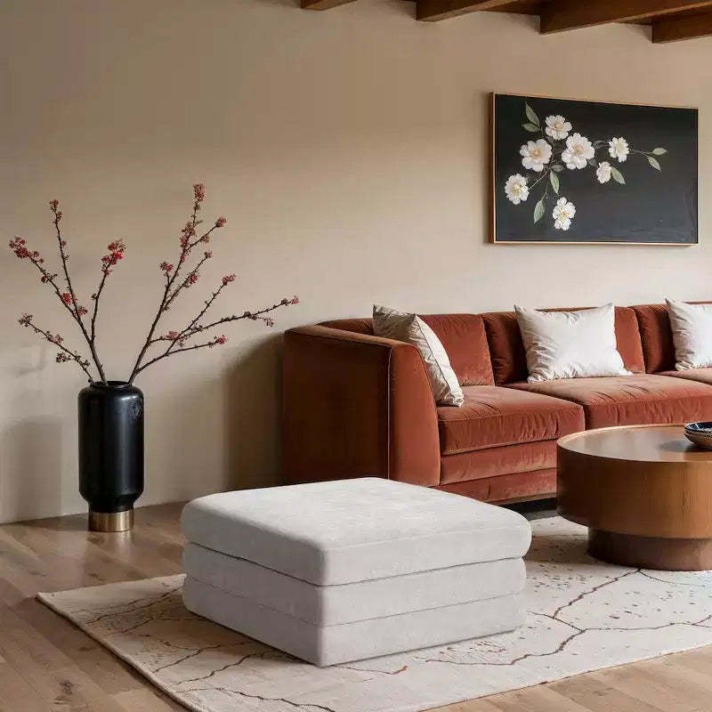 Meridian Furniture, Pouf modulaire rembourré en tissu chenille Stellar