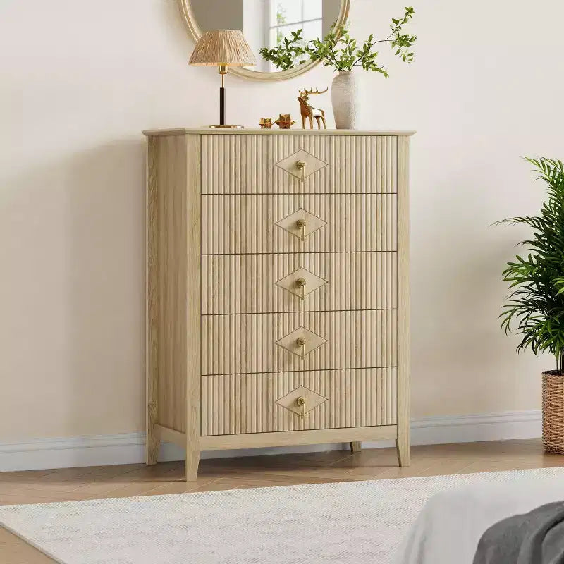 Commode à 5 tiroirs pour chambre à coucher, commode en bois de 81 cm de large avec poignées en métal, organisateur de rangement à cannelures, table de chevet étroite