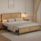 Cadre de lit Coolmee Boho double/grand/très grand avec tête et pied de lit en rotin naturel, lit plateforme en bois sans sommier tapissier requis, sans bruit