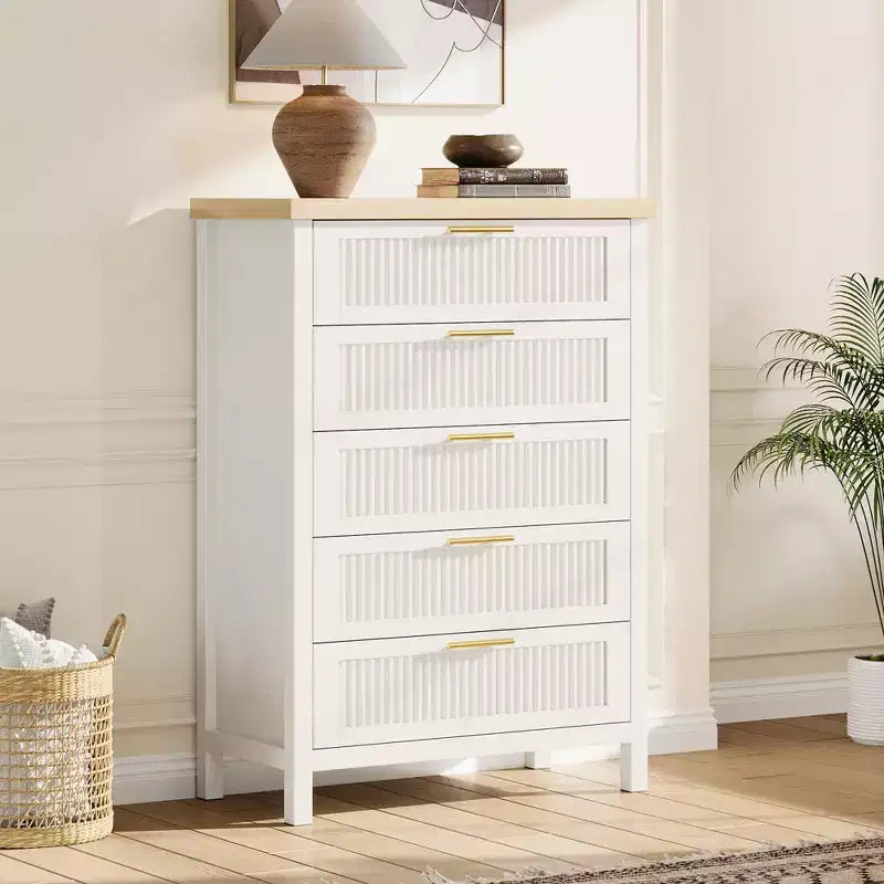 Commode à 5 tiroirs pour chambre à coucher, commode en bois de 114 cm de haut avec poignées en métal, table de chevet étroite, organiseur de rangement de vêtements cannelé