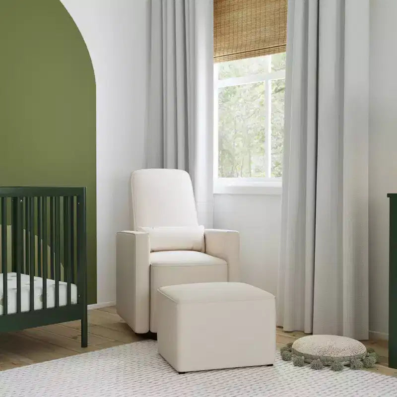 Fauteuil-planeur et pouf d'allaitement Olive de daVinci - Fini crème avec passepoil crème
