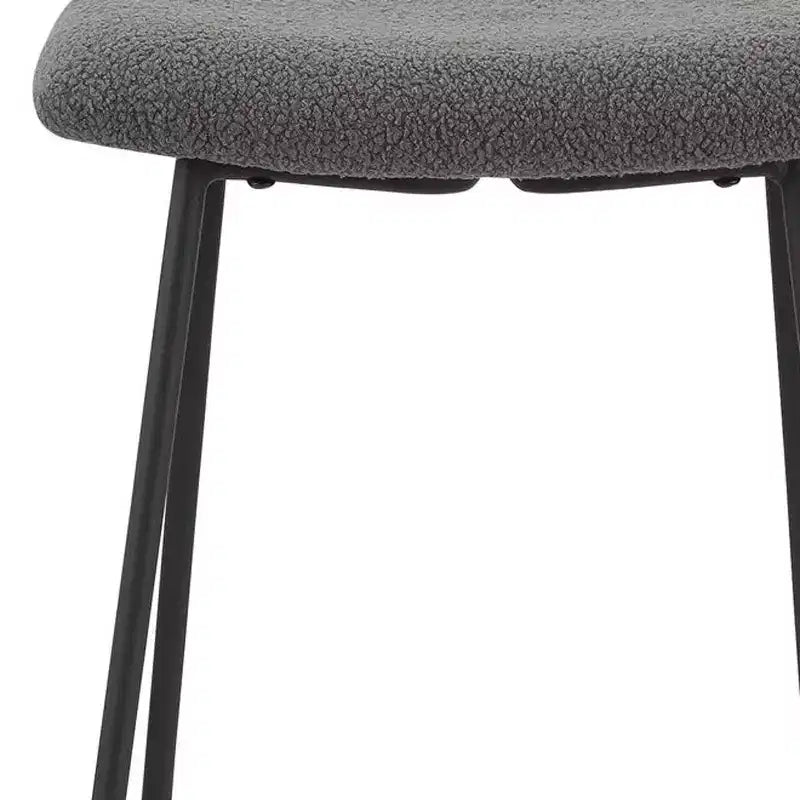 HomeRoots Lot de deux tabourets de bar à hauteur de comptoir sans dossier en tissu gris et noir et métal de 26 po