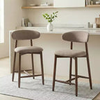 Lot de 2/4/6 tabourets de bar rembourrés Ora Maison à hauteur de comptoir avec tissu et finition noyer