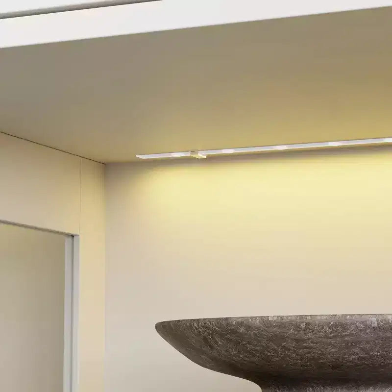 Hitow Bibliothèque Présentoir Autoportante avec Éclairage RGB 7 Couleurs + Portes/Étagères en Verre Transparent Grand Meuble de Rangement Bibliothèque avec Tiroir