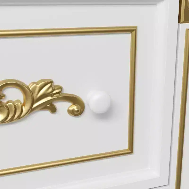 Meuble de rangement décoratif blanc Famapy avec spot LED et sculptures dorées ornementales pour salon et entrée