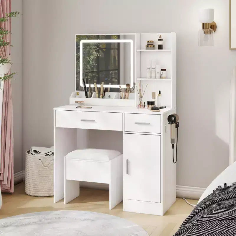 Coiffeuse moderne avec miroir LED, armoire de rangement et étagères, station de charge, tabouret assorti et étagères ouvertes pour chambre à coucher