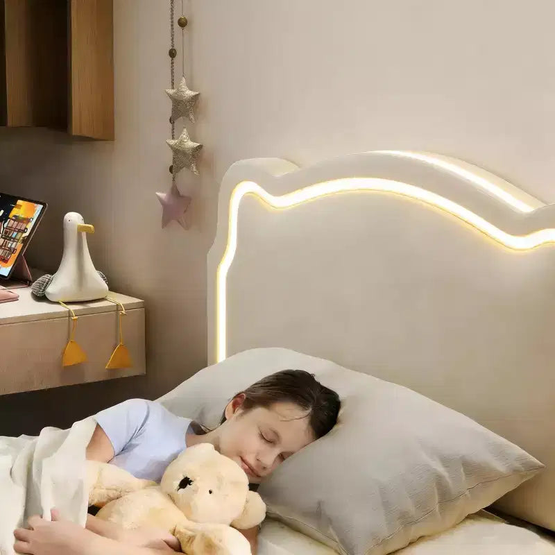 Cadre de lit simple rembourré à LED avec tête de lit pour enfants