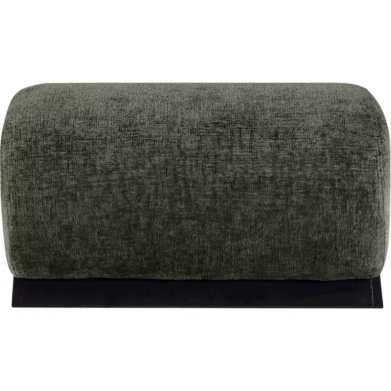 Pouf rembourré en tissu Akira Meridian Furniture
