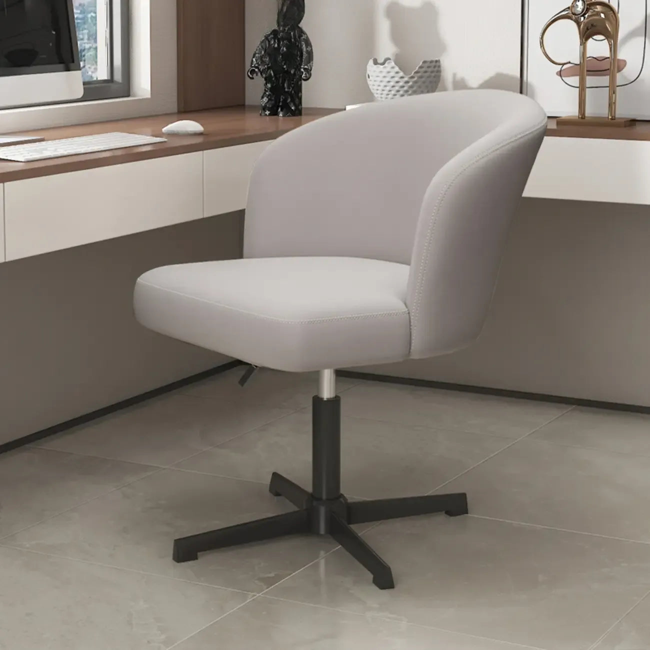 Fauteuil de bureau pivotant élégant en cuir orange