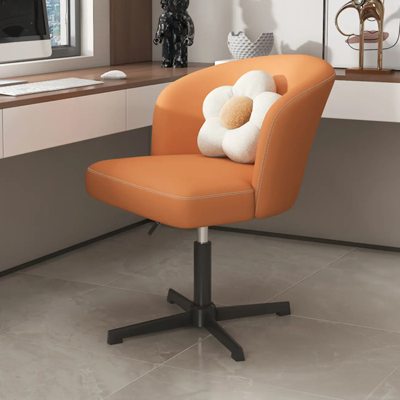 Fauteuil de bureau pivotant élégant en cuir orange
