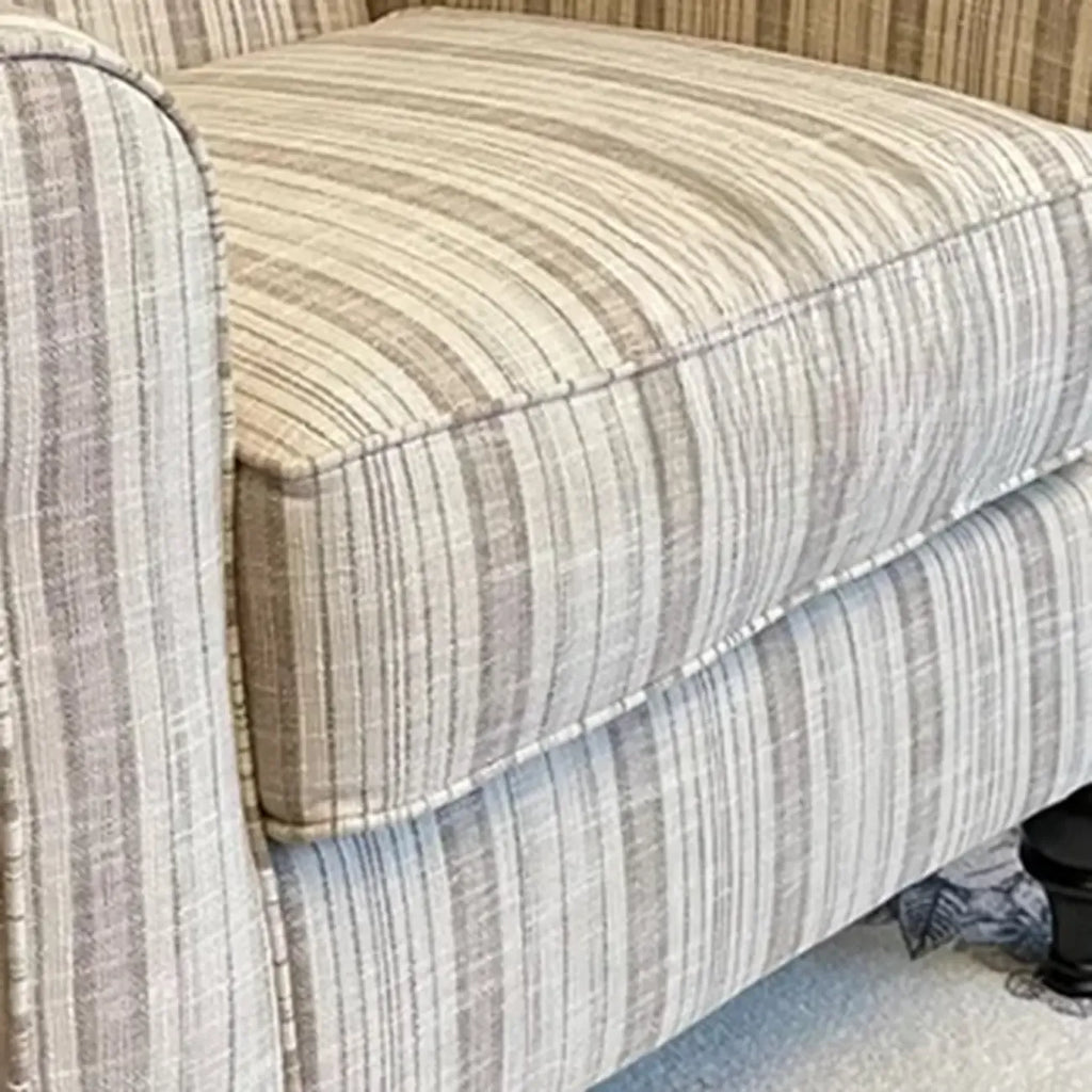 Fauteuil de salon traditionnel en tissu de lin à dossier haut