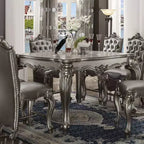 Table à manger Versailles 55 po platine antique - Acme Furniture : Style traditionnel, pieds volutes, garniture cloutée, structure en bois