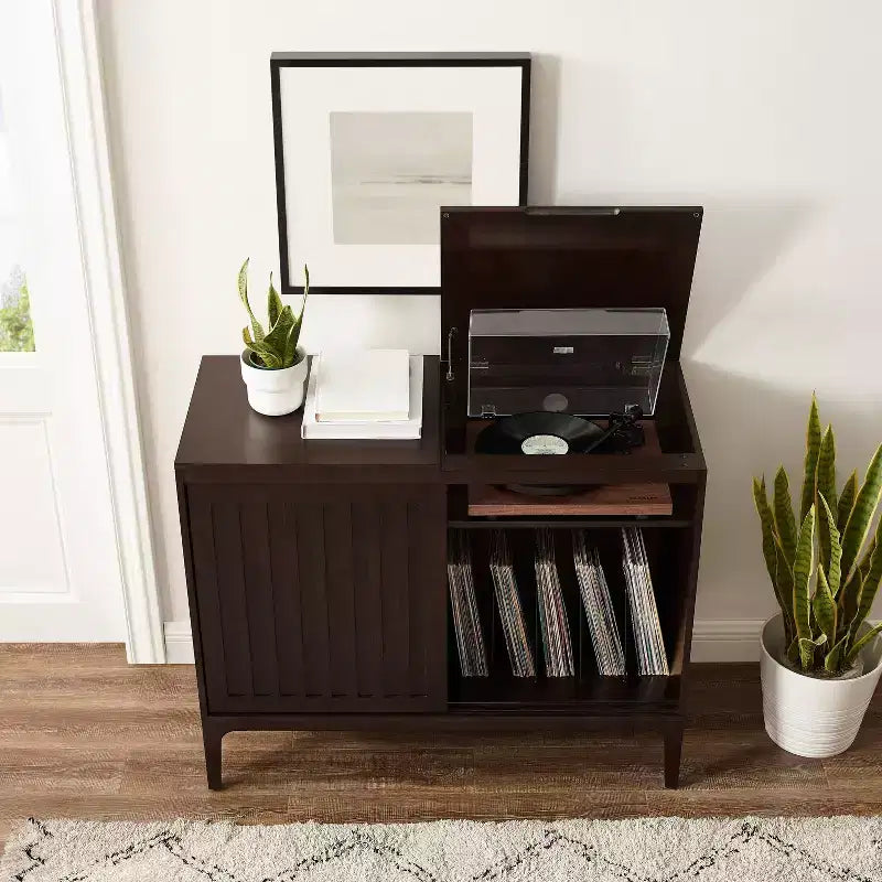 Meuble de rangement Asher Record Media Brun foncé - Crosley : Portes coulissantes, étagères réglables, organiseur de vinyles