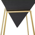 Table d'appoint moderne en bois noir – Olivia & May : Piètement doré, Aucun assemblage requis, Design triangulaire en métal et bois