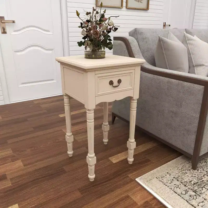 Table d'appoint traditionnelle en bois ivoire - Olivia & May