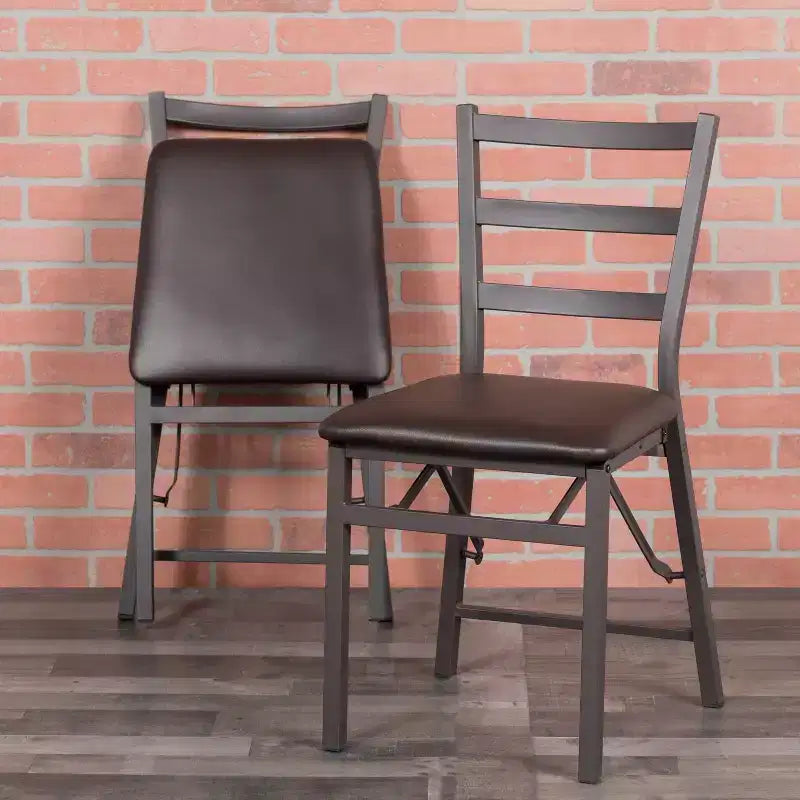 Lot de 2 chaises pliantes en métal HERCULES de Flash Furniture, dossier échelle marron avec assise en vinyle marron
