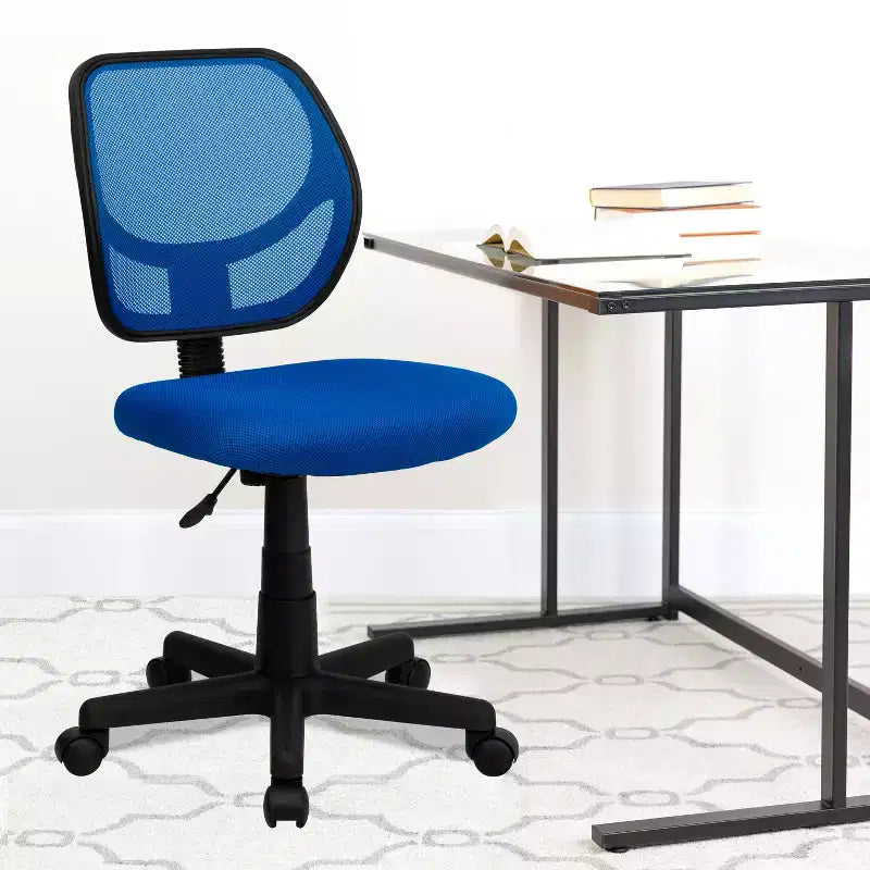 Fauteuil de bureau ergonomique Emma et Oliver à dossier incurvé en maille et pivotant