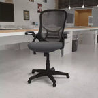 Fauteuil de bureau ergonomique à dossier haut en maille Emma et Oliver avec accoudoirs relevables